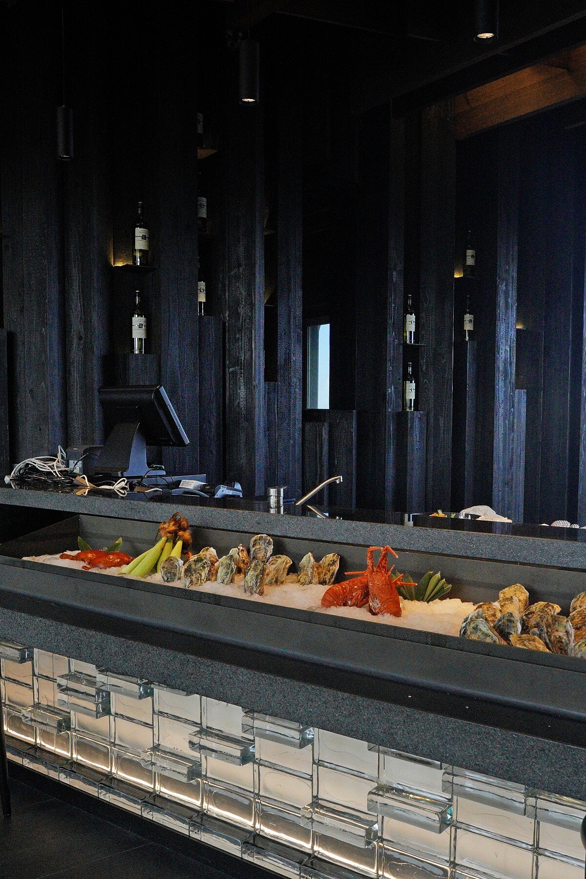 「酉名酉丁」提供日式烤物串燒。