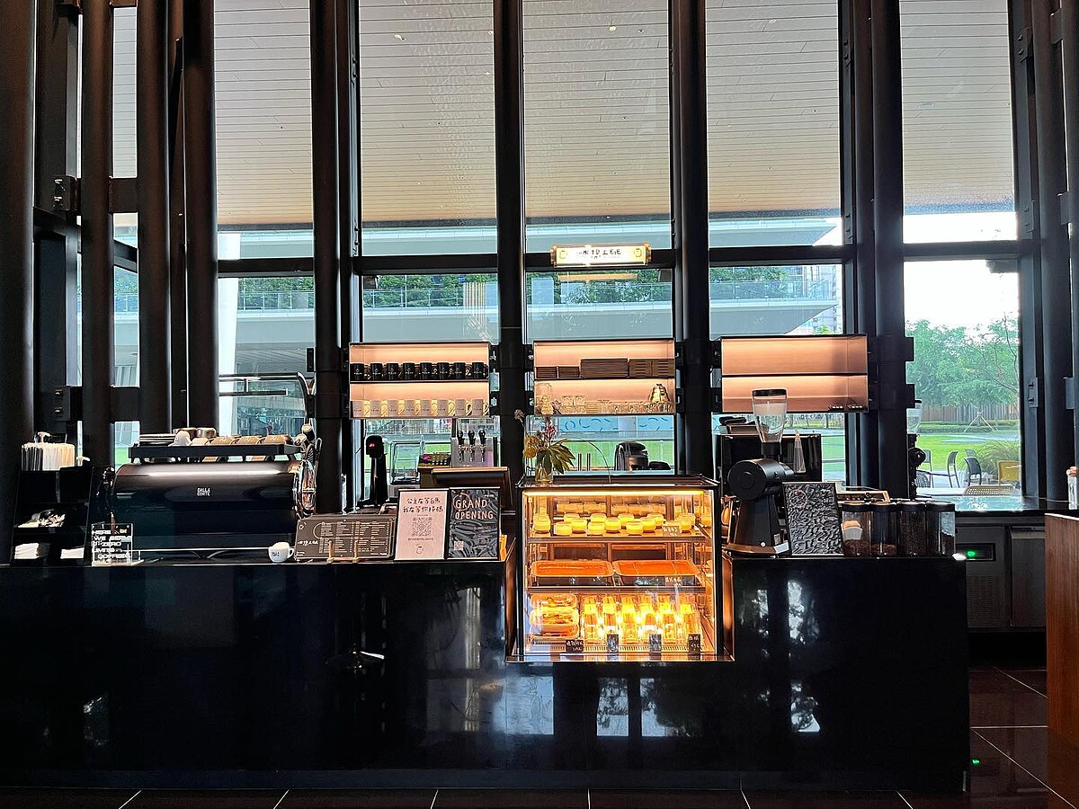 位於一樓大廳的休想上班咖啡空間。