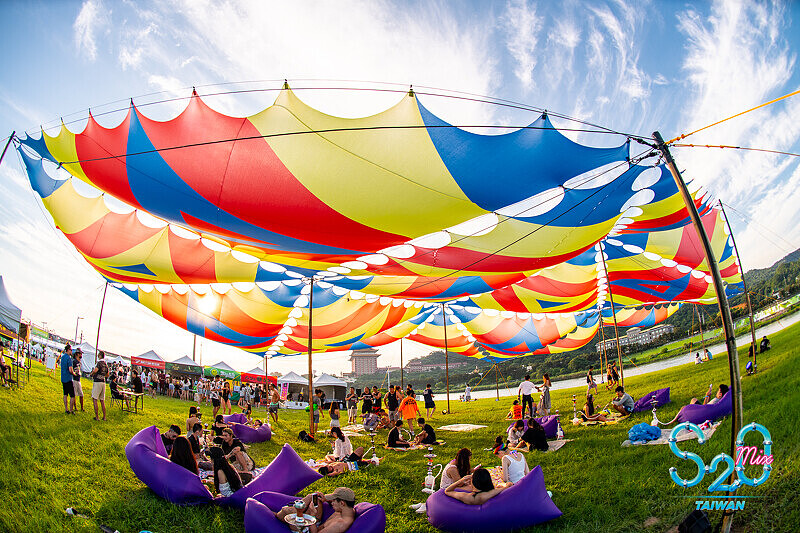 「S2O Taiwan潑水音樂祭」美食&藝術裝置超好玩