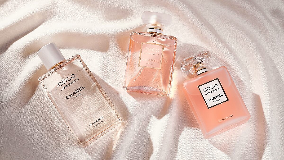 學會香氛儀式，把每天過得更有質感！全新限量「香奈兒摩登COCO輕盈薄紗身體精油」與香氛疊加法，讓香氛魅力變成妳的獨特摩登風格