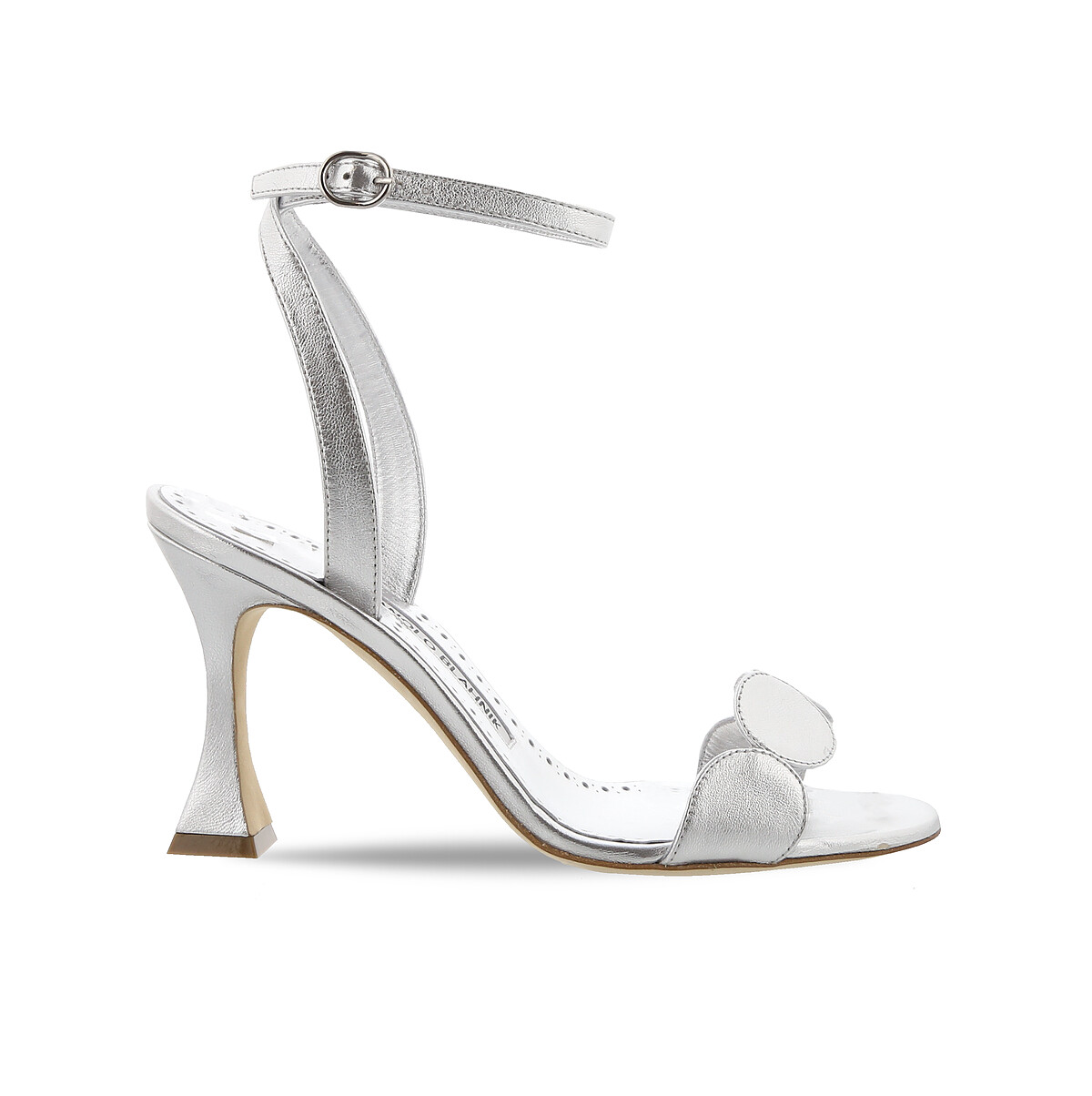 Manolo Blahnik 金屬高跟鞋，價格店洽。