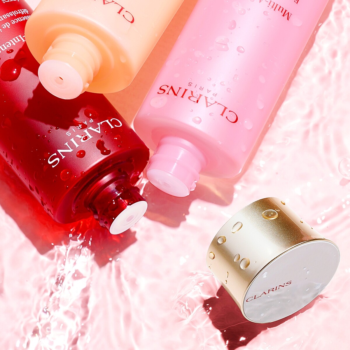 克蘭詩2022分齡精華水情境圖。