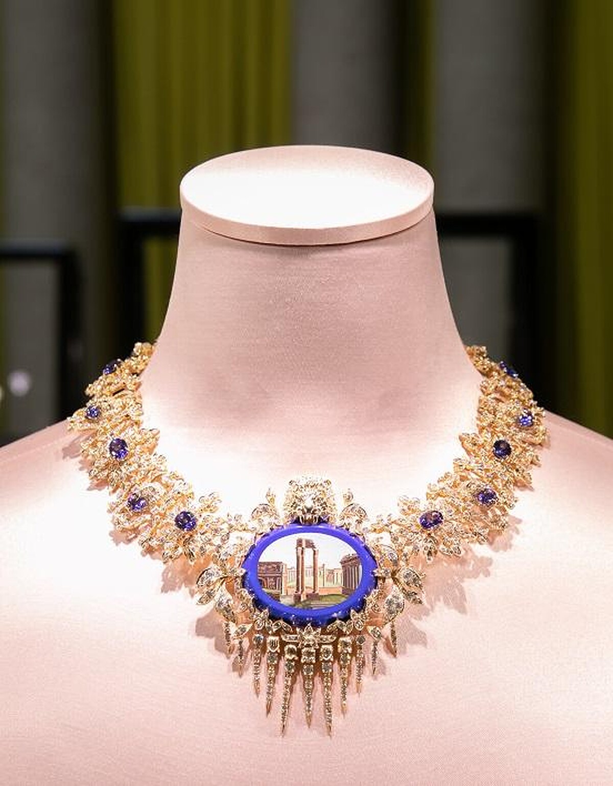 Gucci高級珠寶暨腕錶系列抵台展出