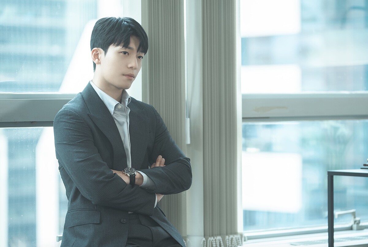 魏嘏雋 飾演 崔道日