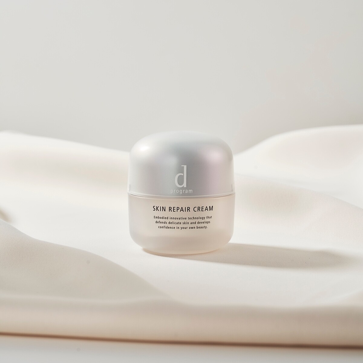 敏感話題保濕修護霜。