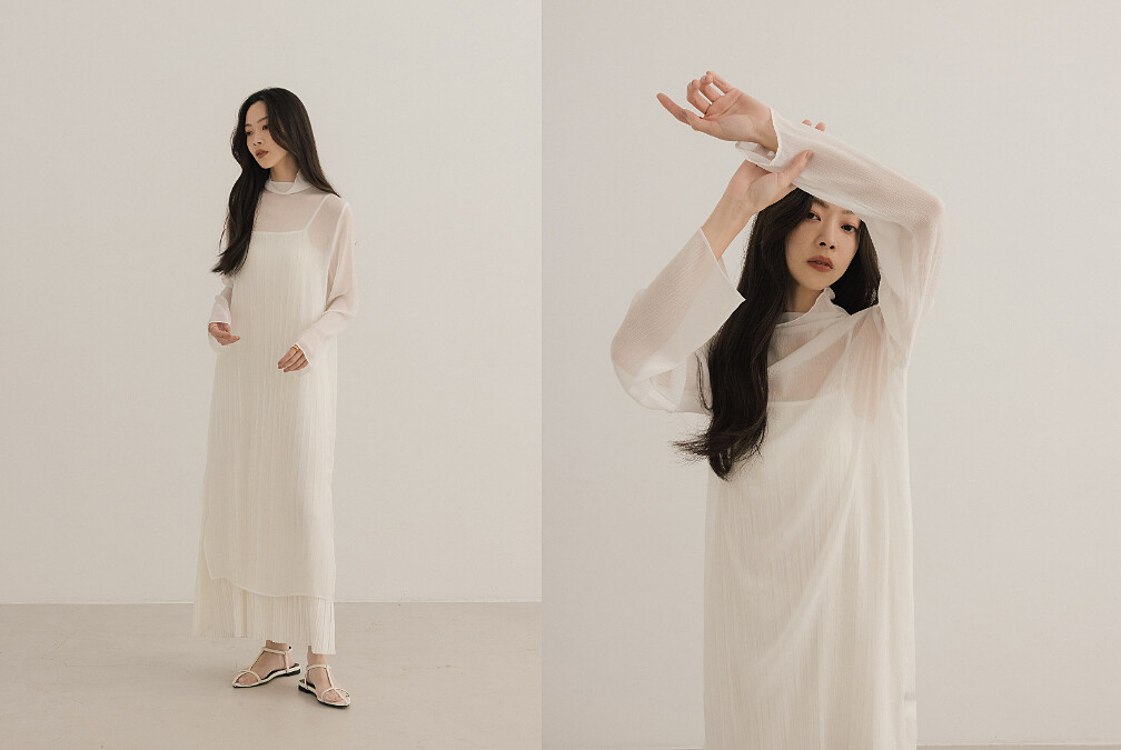 透肌感後開釦高領雪紡洋裝，NT$690