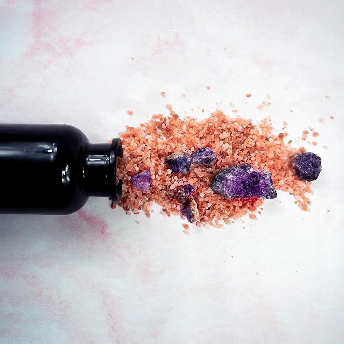 ilapothecary英草社紫晶瓶器。