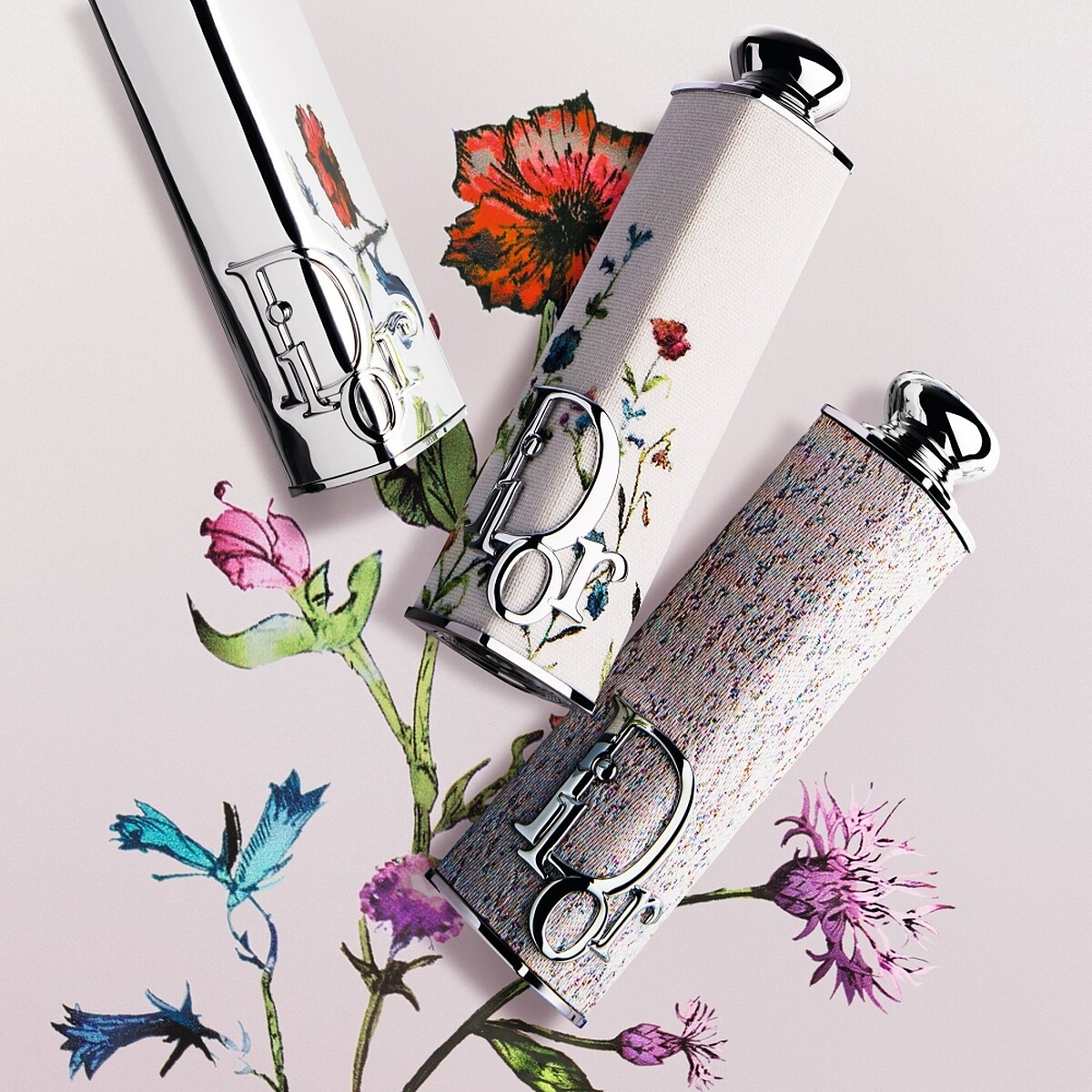 DIOR迪奧癮誘唇膏外殼情境圖。