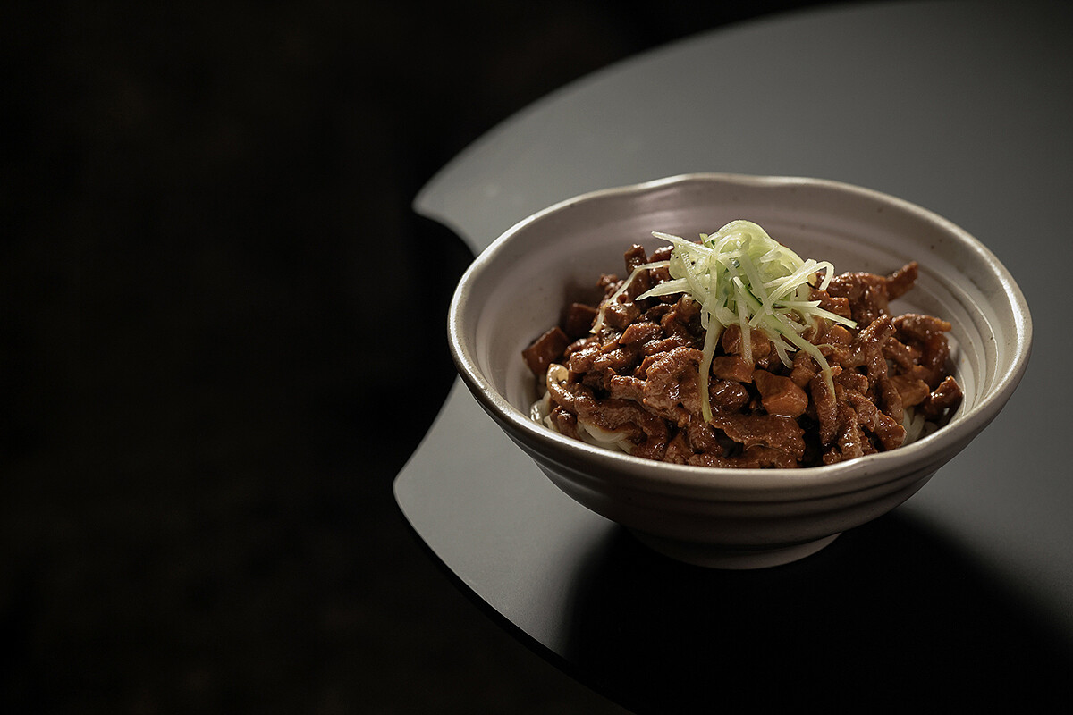 手工祖傳炸醬麵。