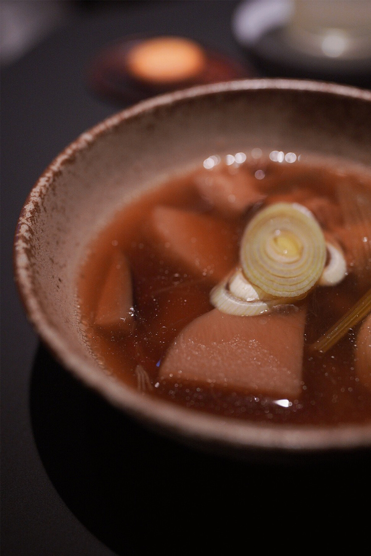 第一季湯品為魷魚螺肉蒜。