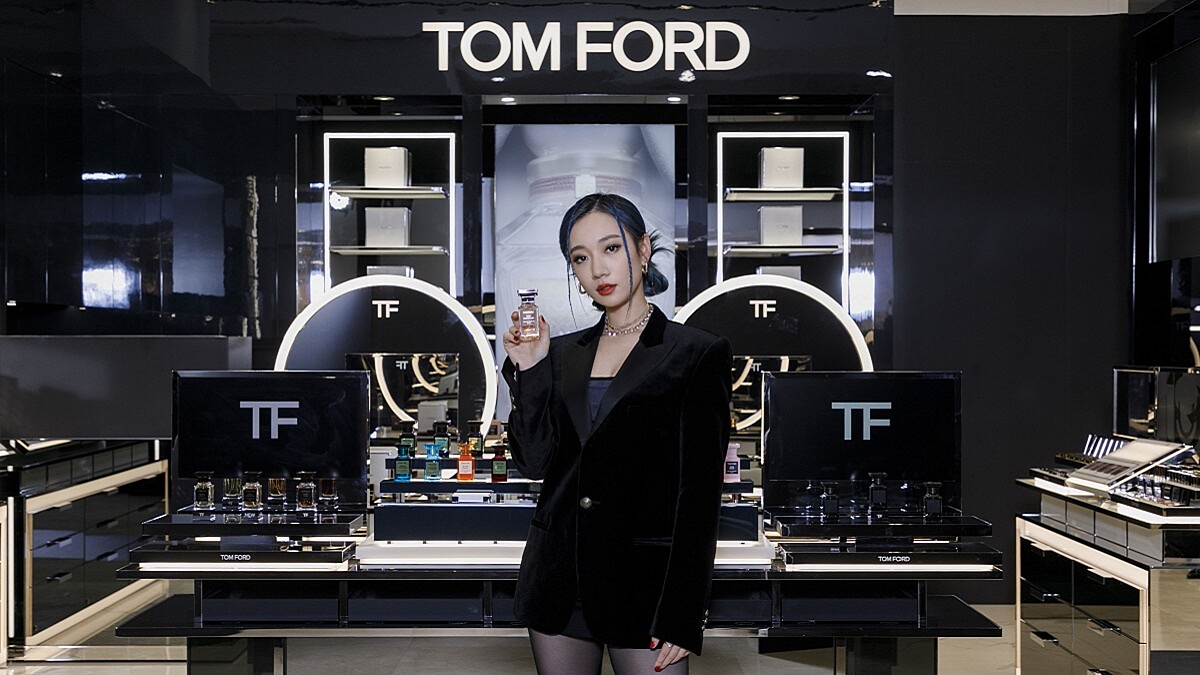TOM FORD BEAUTY 霸時尚，9/21獨家進駐漢神巨蛋，接續紐約時裝週盛譽壓軸，邀請品牌好友「Julia吳卓源」揭露性感魅力與心跳加速的精品級美妝秘密