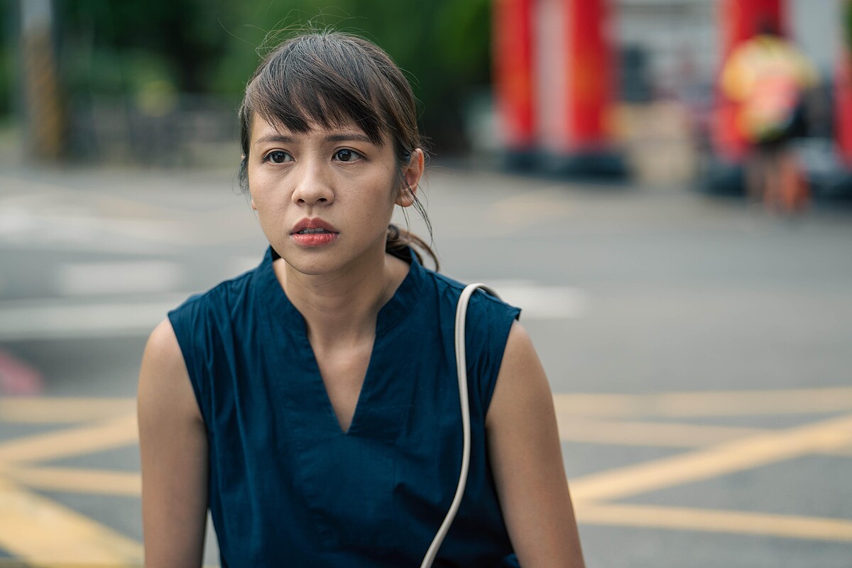 《你，敢不敢？》驚悚懸疑系列影集，黃姵嘉在《平交道》單元挑戰心理疾病角色，劇情充滿懸疑感