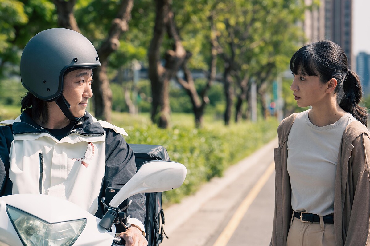 《你，敢不敢？》驚悚懸疑系列影集，張寗（右）與張懷秋參與《CORPSE，GO！》單元演出，互誇留下好印象