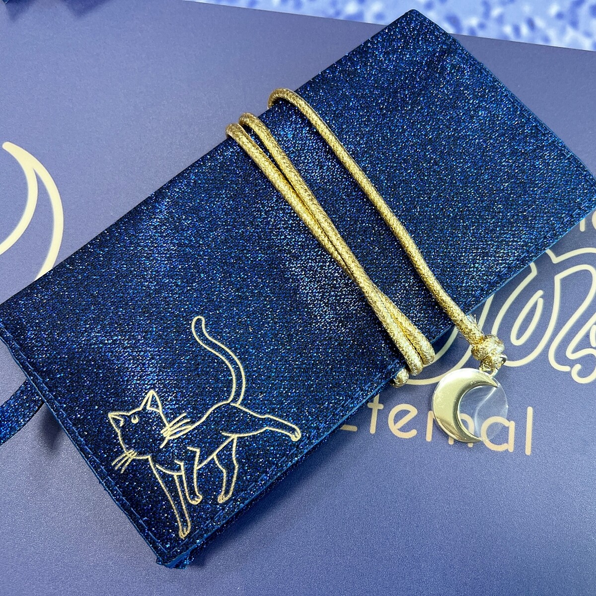 shu uemura植村秀x《美少女戰士Eternal》劇場版刷具包。