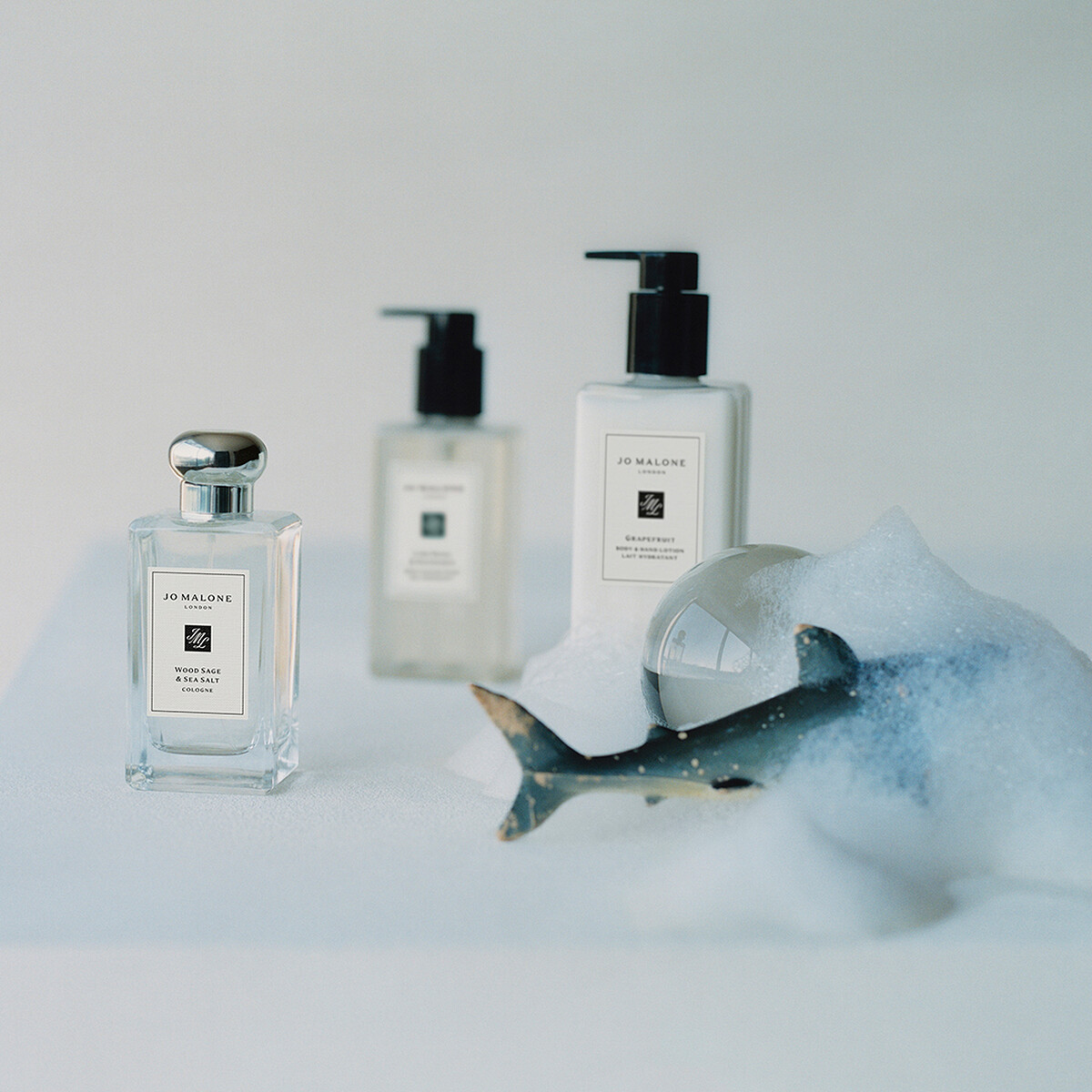 鼠尾草與海鹽香水100ml,NT5,350,潔膚露250ml NT1,800 ,潤膚乳250ml NT2,450