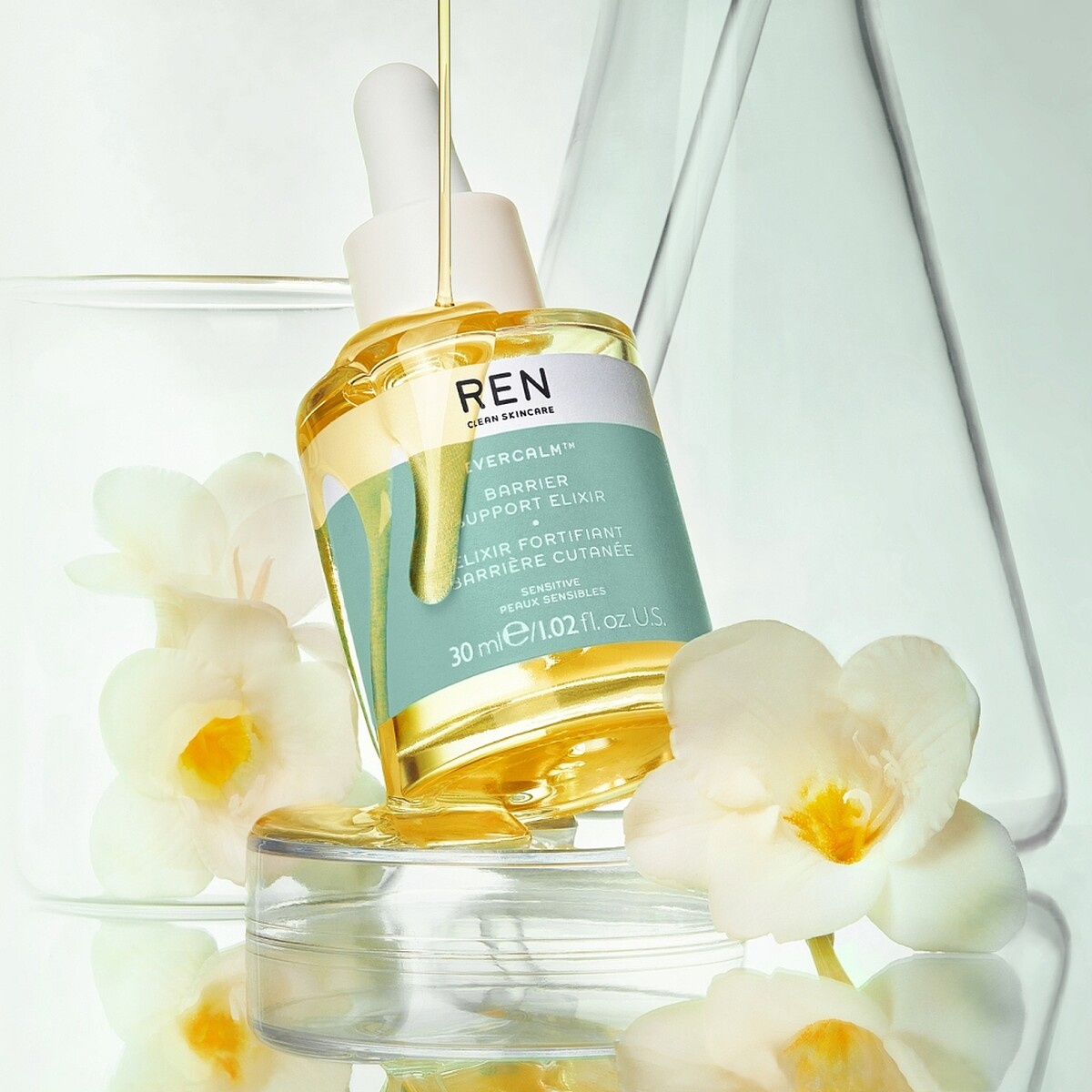 REN水嫩舒緩防禦激萃油。