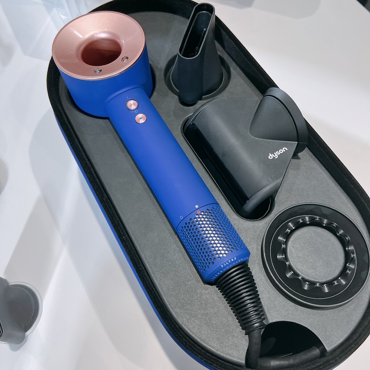 Dyson Supersonic&trade;吹風機HD08長春花藍配玫瑰金限定版，NT15,600