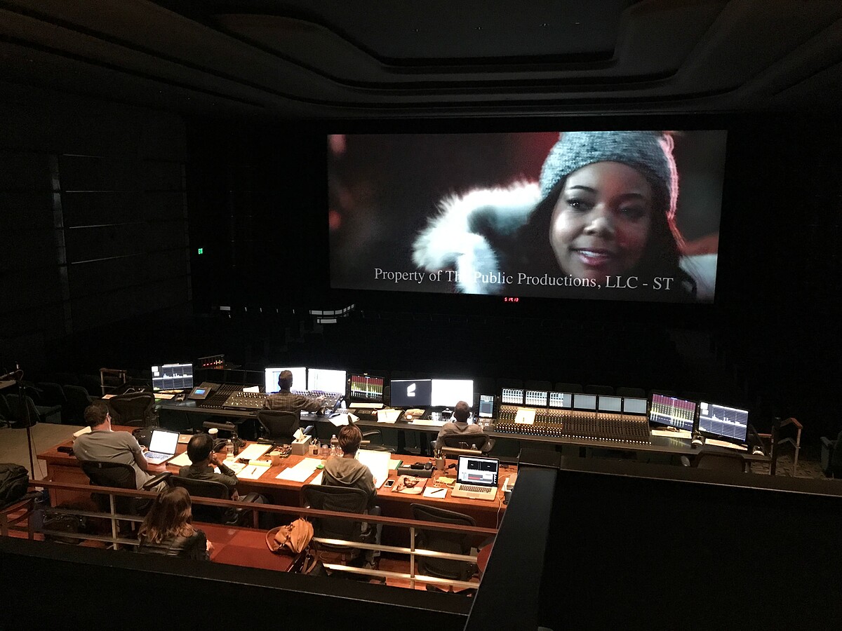 《公共圖書館員》後製團隊工作現場