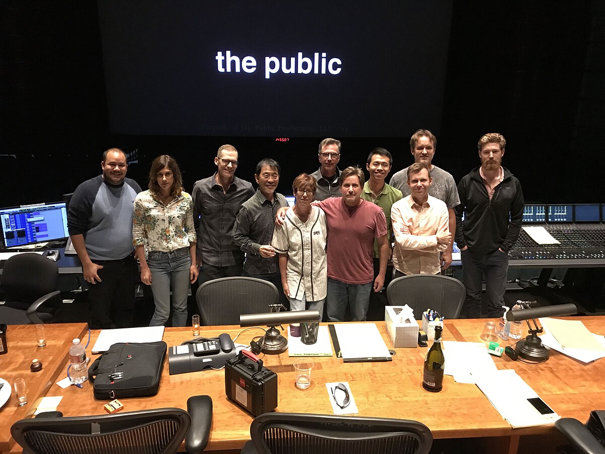 《公共圖書館員》最後混音後製團隊合照