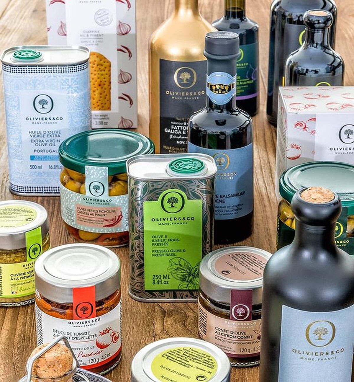 O&Co.有許多豐富的餐桌調味用品。