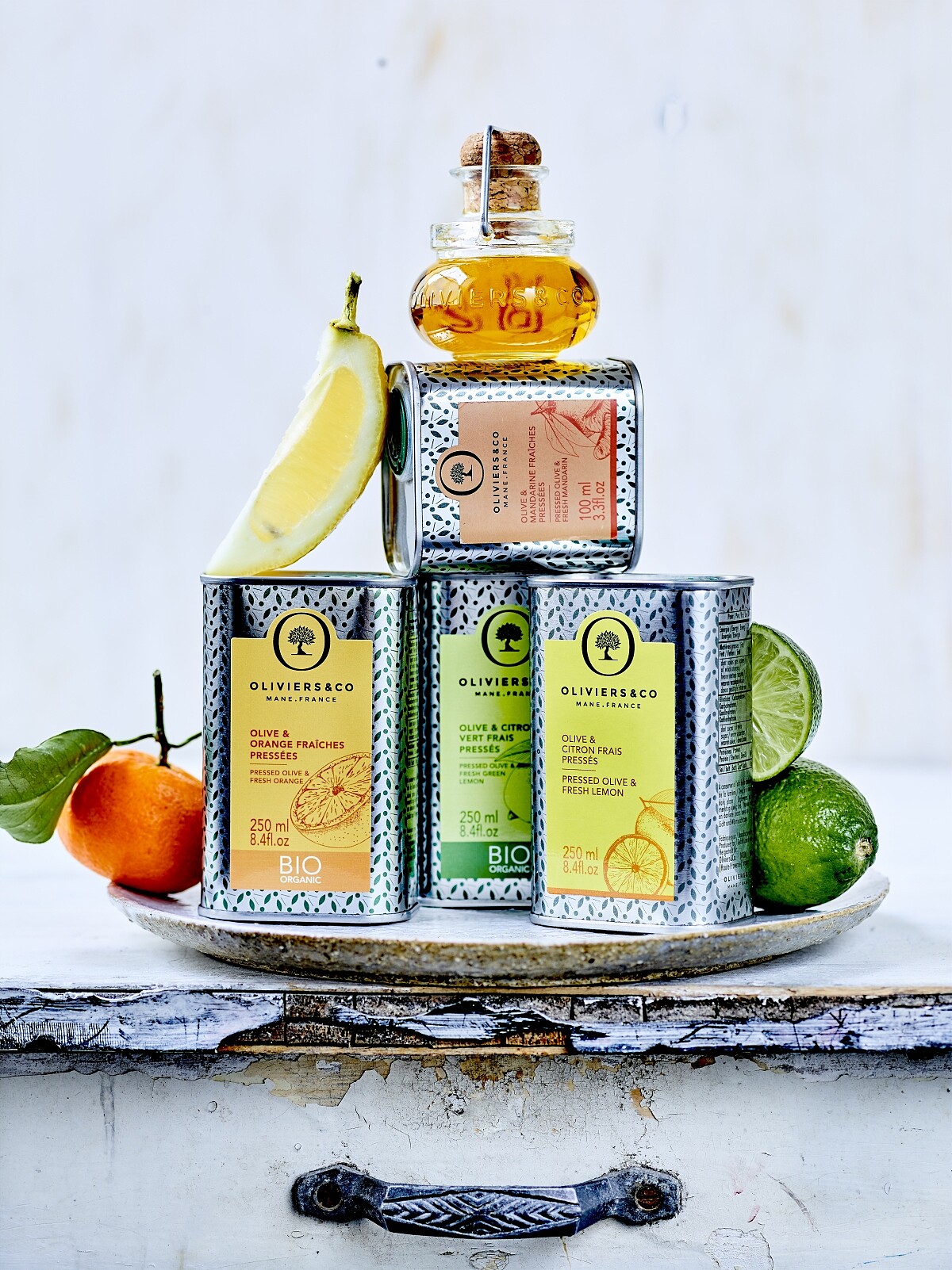 青檸檬、黃檸檬、柑橘、羅勒、薄荷、百里香、佛手柑、大蒜、大蒜胡椒、辣椒、紅蔥頭、黑松露、白松露&hellip;等13種風味，售價NT490元起。