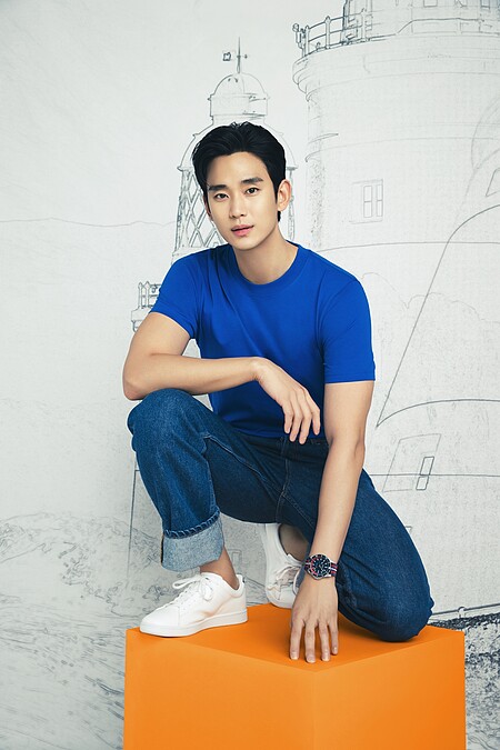 金秀賢配戴OCEAN STAR GMT海洋之星雙時區腕錶特別版