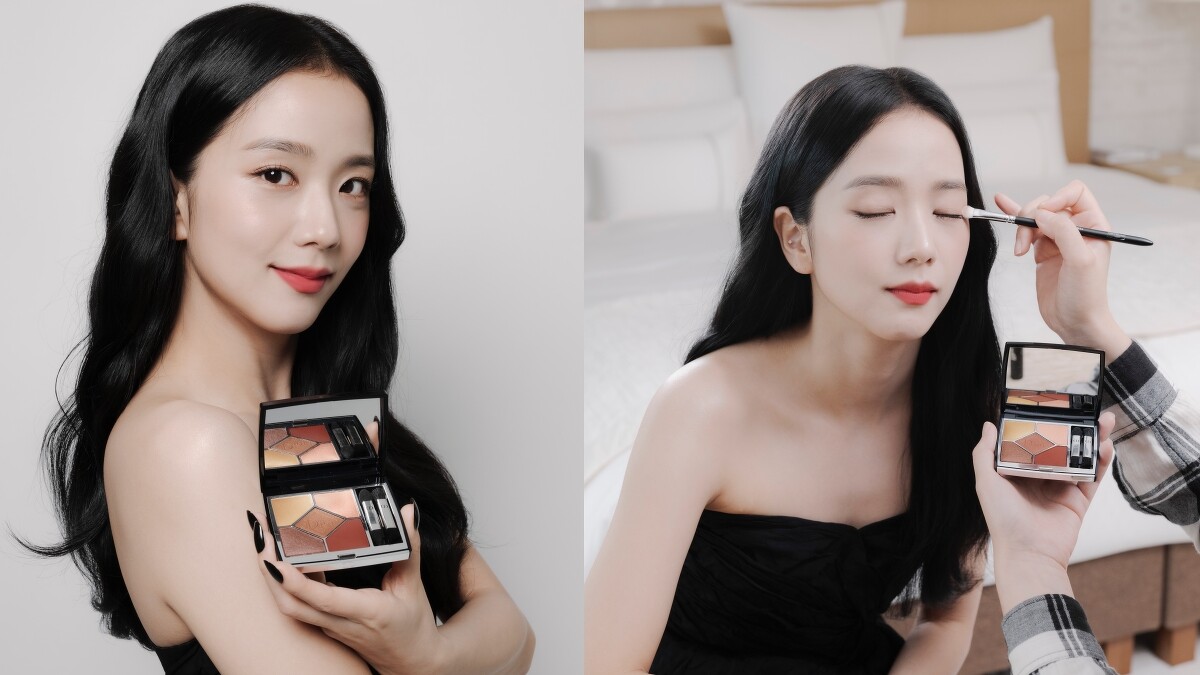 DIOR品牌大使Jisoo手持迪奧經典五色眼影#349時裝秀限量版&copy;pierremouton。