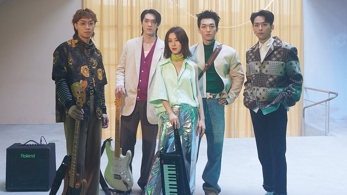 白安、傻子與白痴〈不夠特別的我不要〉 MV磅礡共演另類搖滾樂，時尚馬路秀