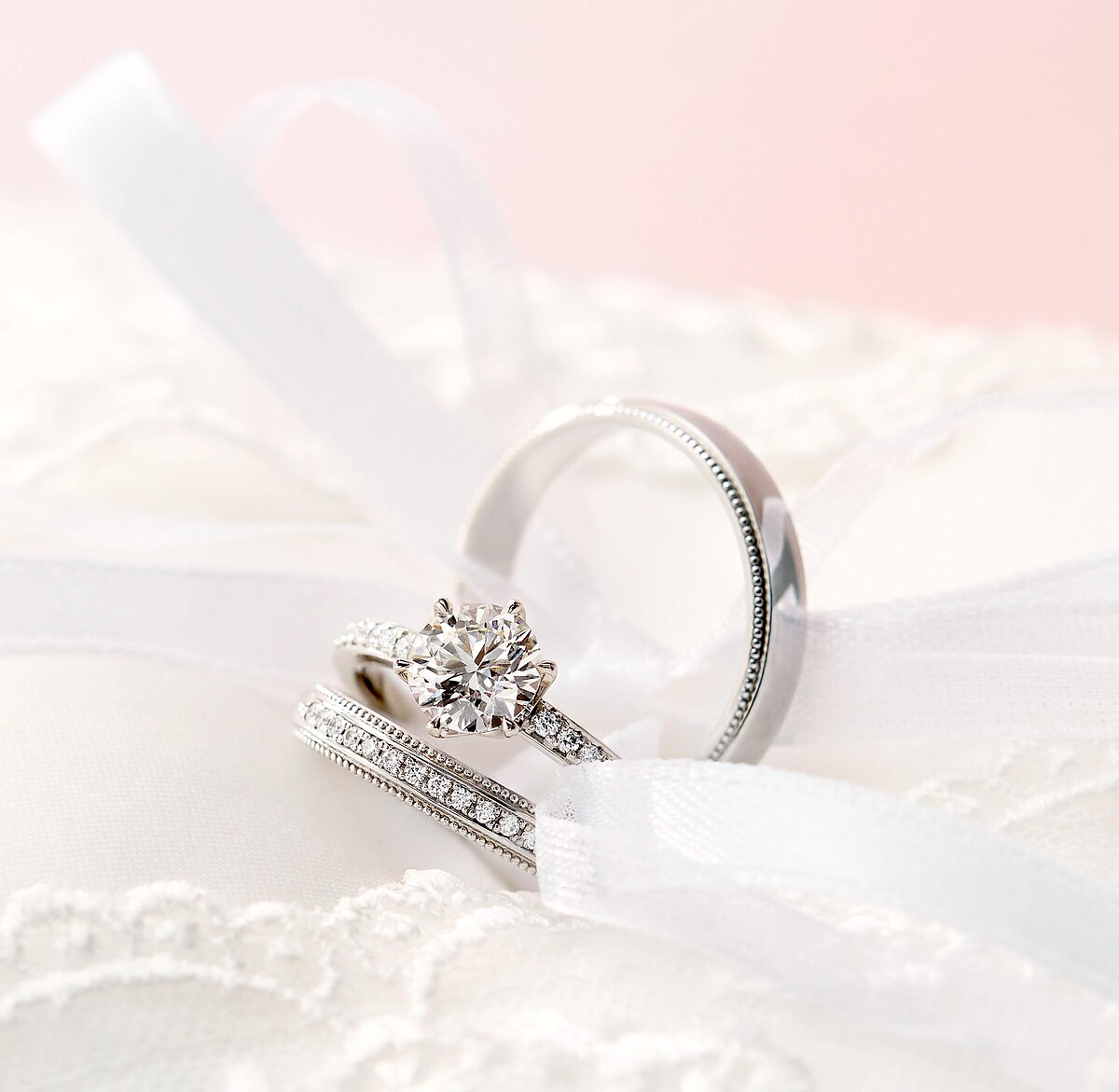 Coronare鉑金訂婚鑽戒、Frey 20 LD鉑金結婚對戒。