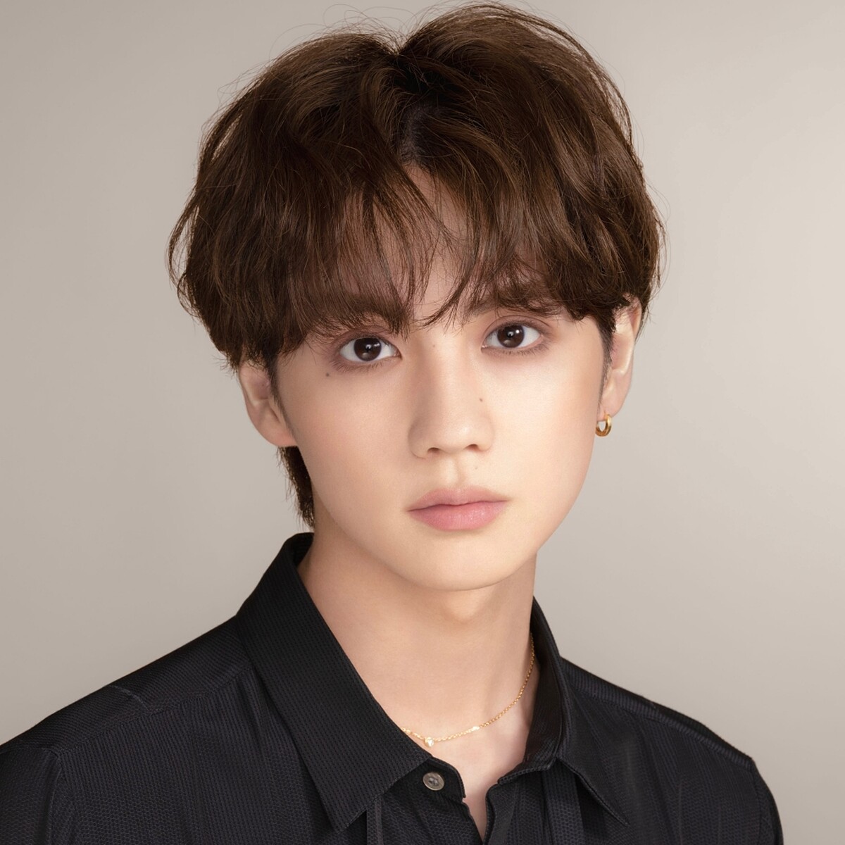 Vis&eacute;e2022年冬季彩粧新代言人吉野北人。