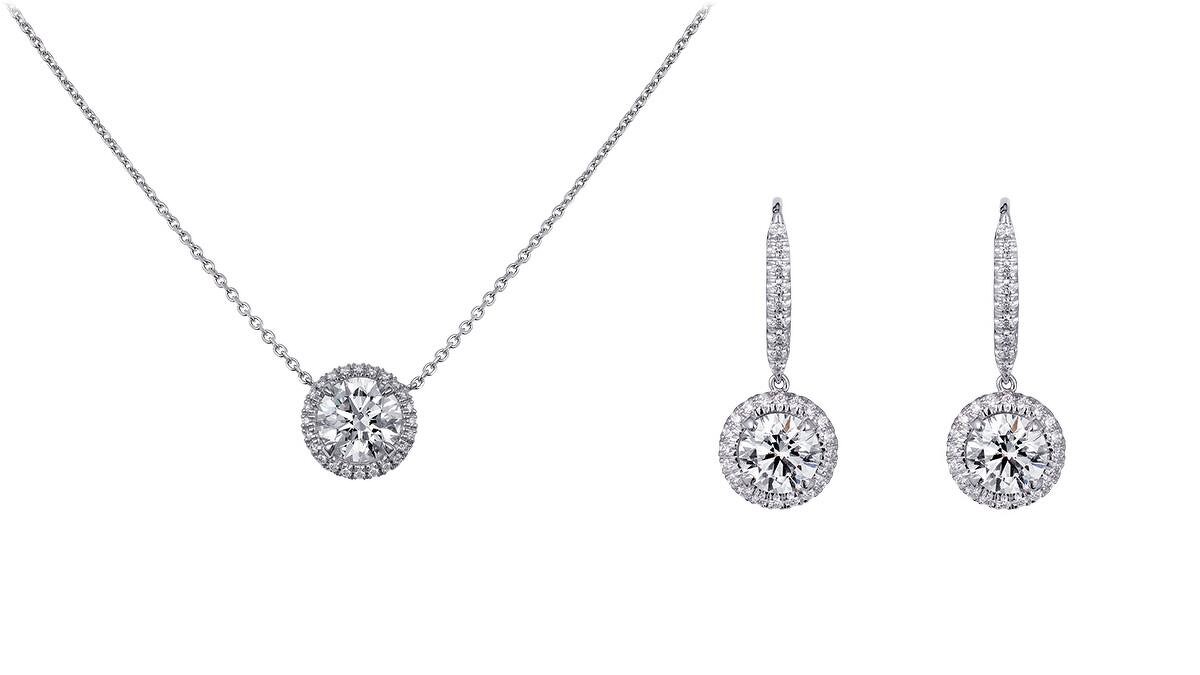 (左)Cartier Destin&eacute;e鑽石項鍊，鉑金，鑽石。 (右)Cartier Destin&eacute;e鑽石耳環，鉑金，鑽石。