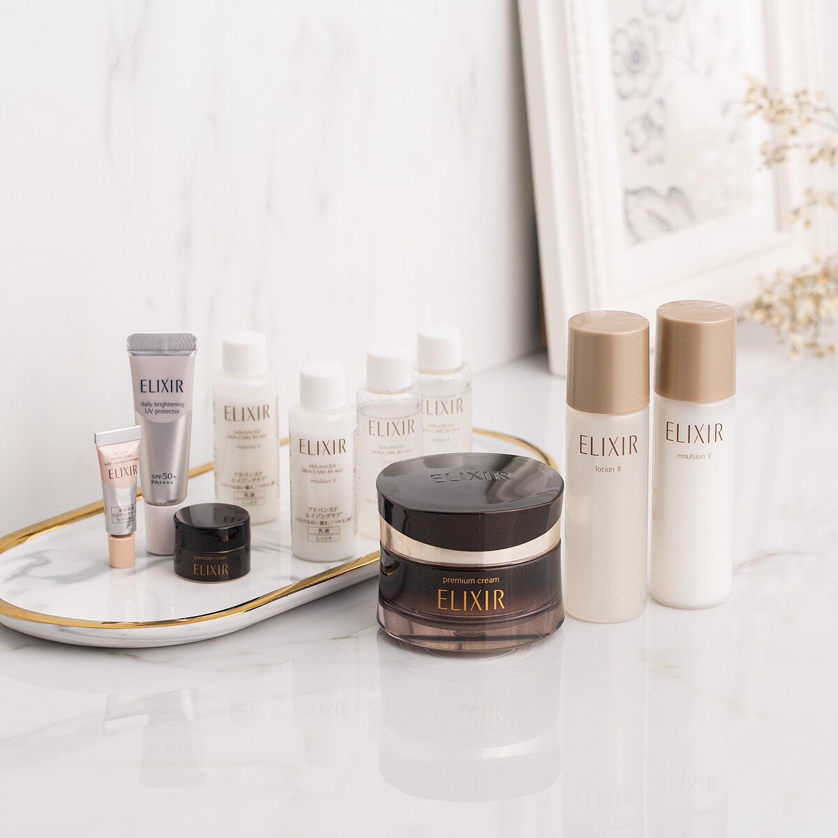 極奢50緊緻組NT. 5,050 (價值NT.7,256) 內容物 : 極奢潤50緊緻霜CP 45g+奢潤進化柔膚水18ml x 2 + 30ml+奢潤進化柔膚乳18ml x 2 + 30ml+淨白多效美肌乳5ml+彈潤超抗皺眼部遮瑕精華2g+極奢潤50緊緻霜CP 2.5g