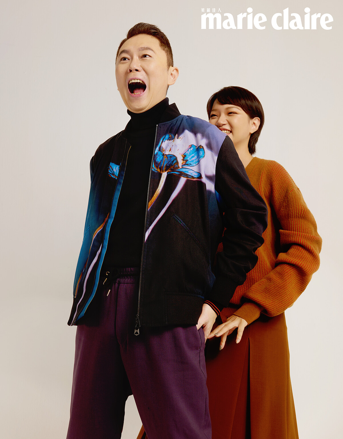 曾子容／針織外套，Paul & Smith；卡其色百摺裙，Rag & Bone。王人瑞／黑色高領針織，Paul & Smith；黑色棒球外套，Paul & Smith；紫色褲子，Paul & Smith。