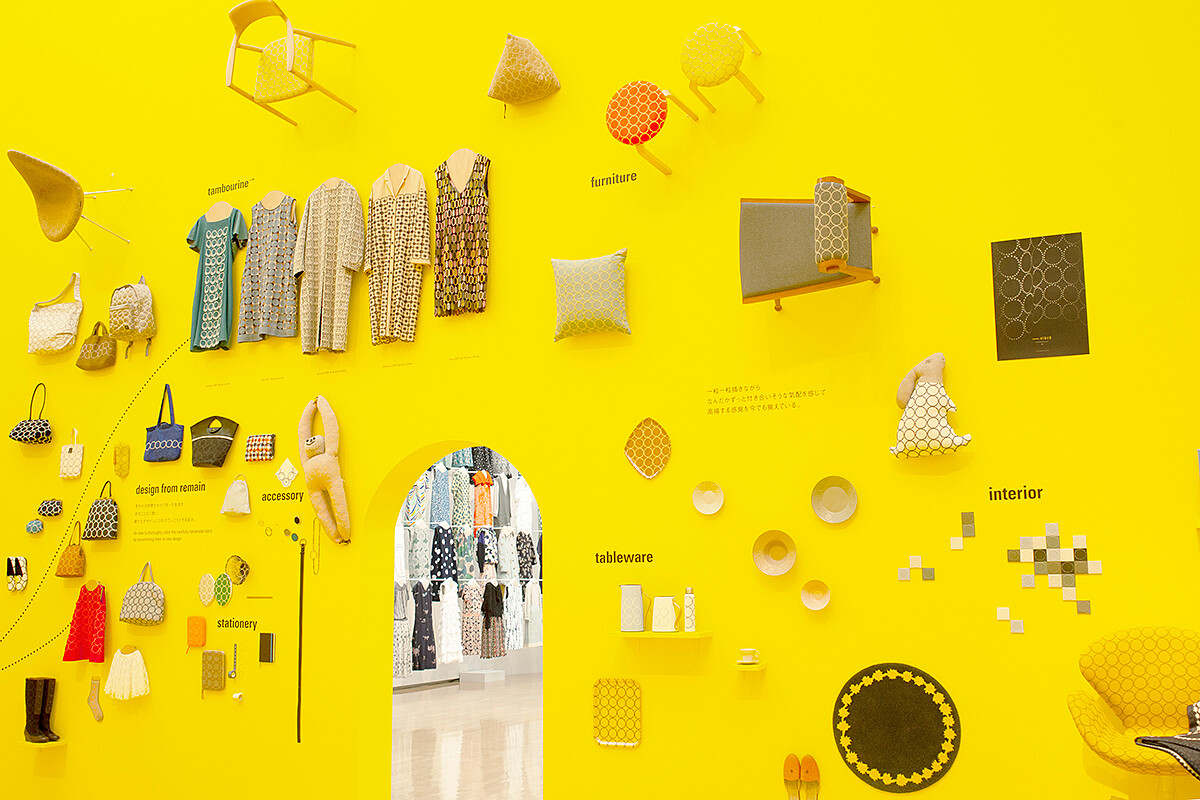 Photograph：L . A . TOMARI