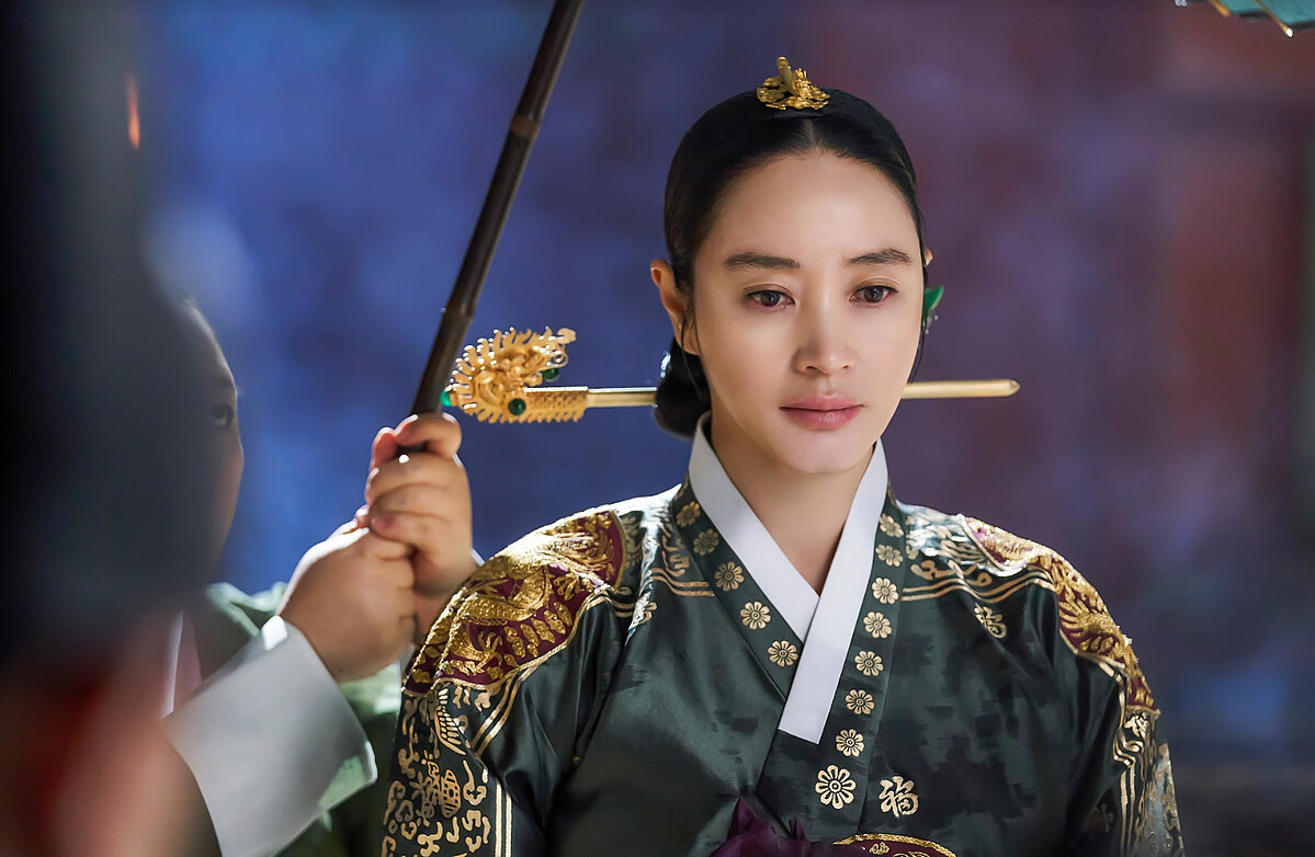 《王后傘下》分集劇情!