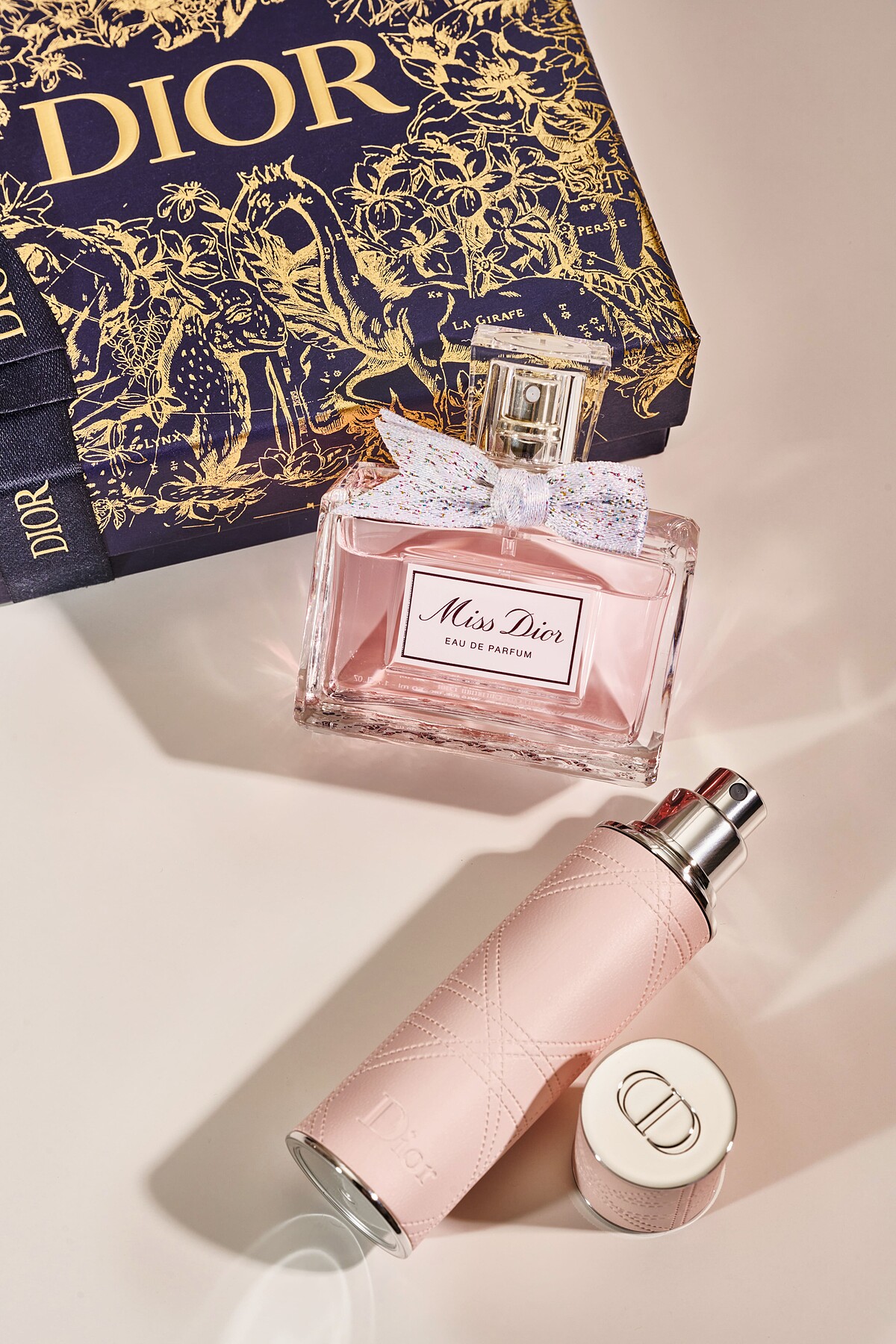 Miss Dior香氛50ml+Miss Dior香氛隨身瓶10ml，NT.5,300。