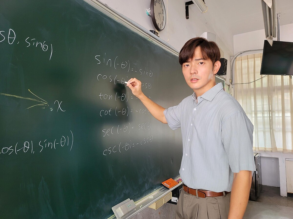 最帥暖爸宥勝特別演出數學老師