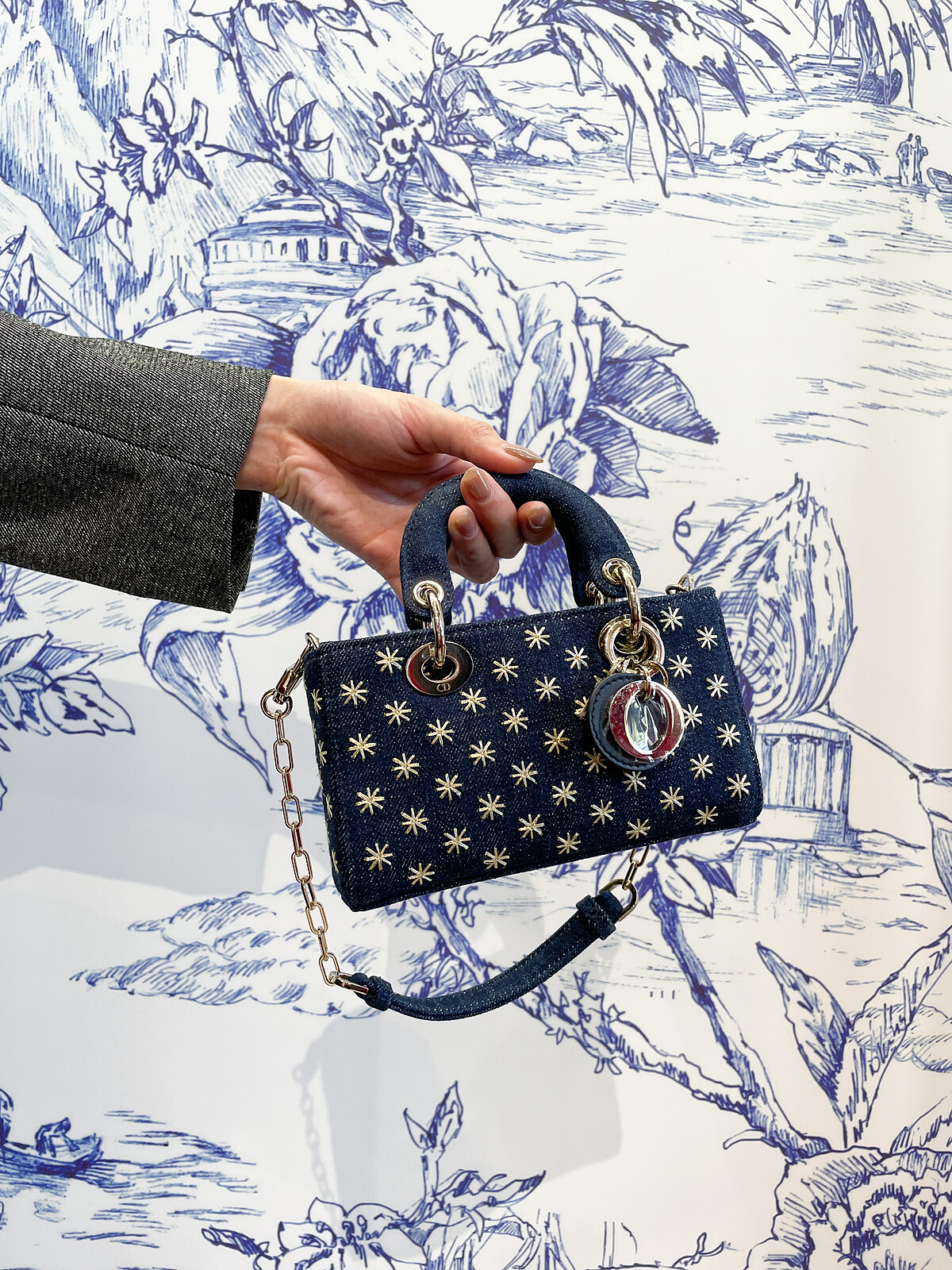 Lady D-Joy Micro刺繡版，售價請店洽