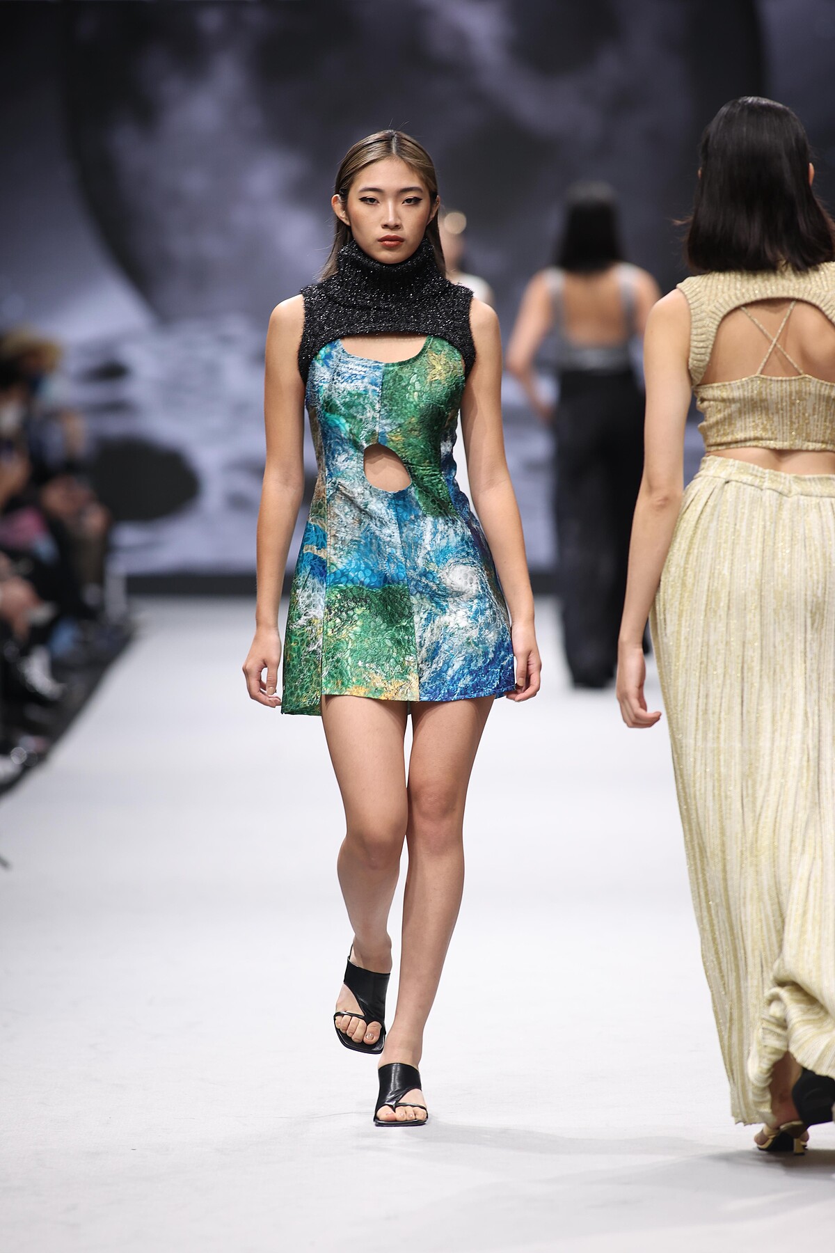 LEEN YUEH