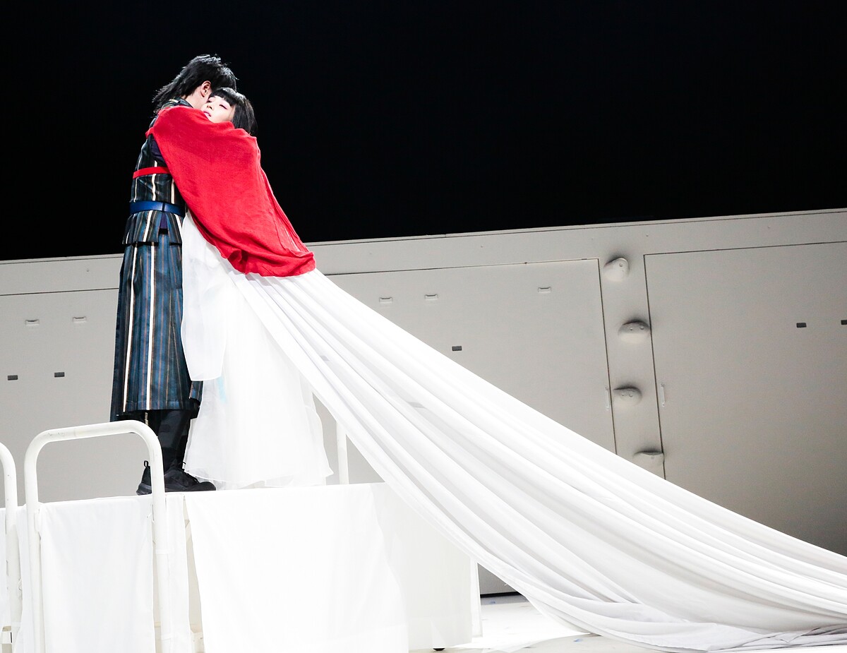 野田秀樹《Q：歌舞伎之夜》廣瀨鈴、志尊淳（ Photo by Kishin Shinoyama）