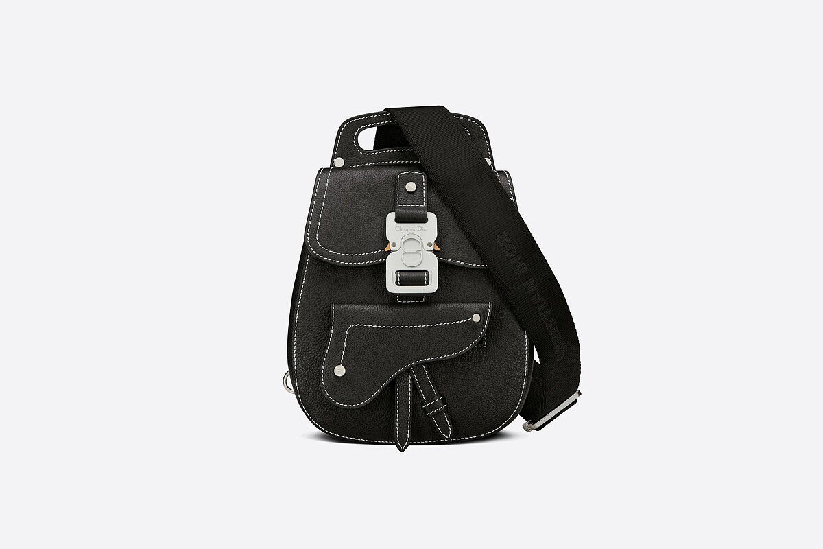 Dior Gallop黑色粒紋小牛皮撞色縫線迷你後背包，NT 75,000