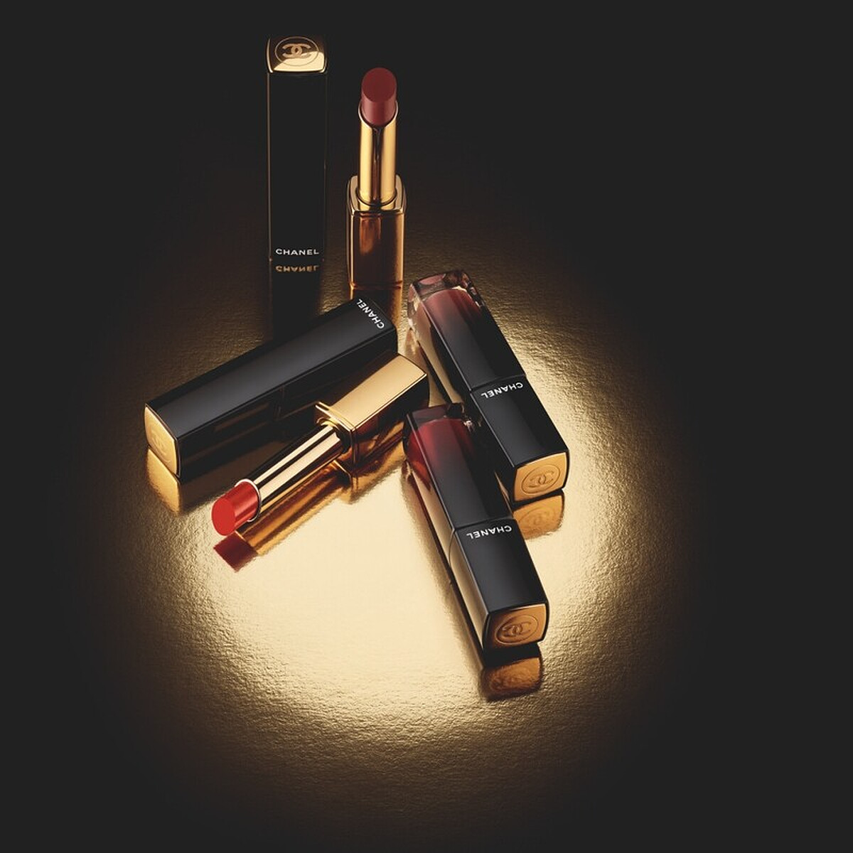 CHANEL香奈兒超炫耀釉光唇萃情境圖。