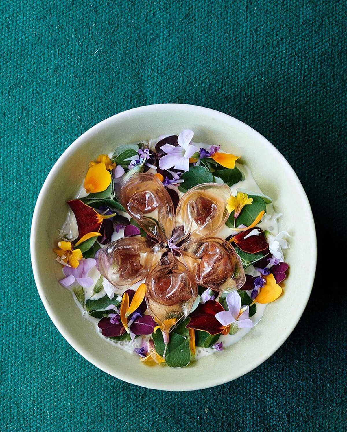 Noma 沒有所謂的經典菜色，他們始終在尋找更多不同的食材以及不同的創作方式。