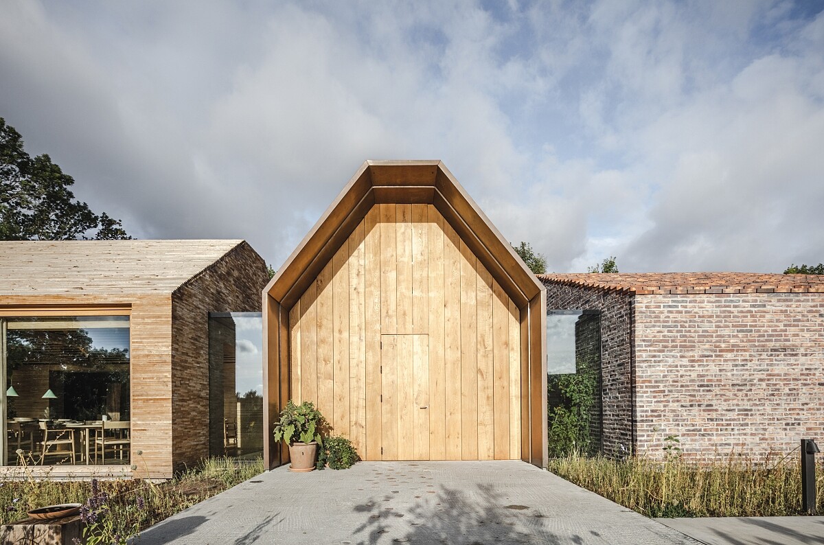 保留了農舍外觀。