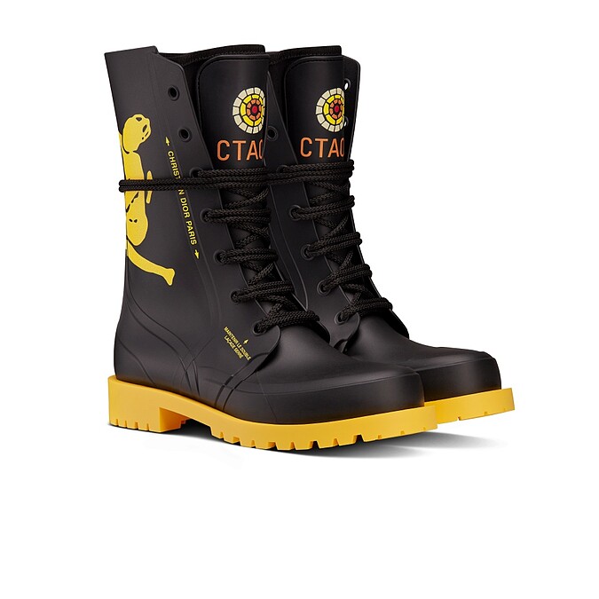 THEBE MAGUGU X CTAOP 黃色印花綁帶靴，NT49,000