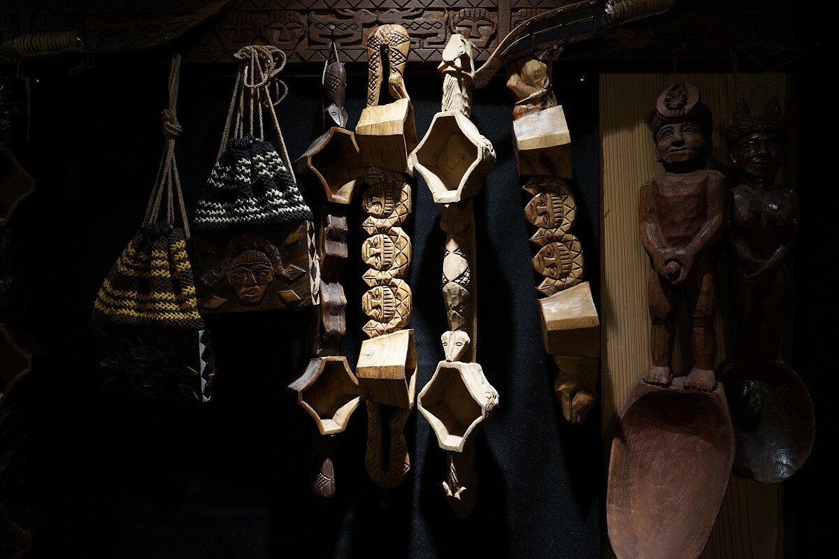 「薩巴里文化工藝室」。