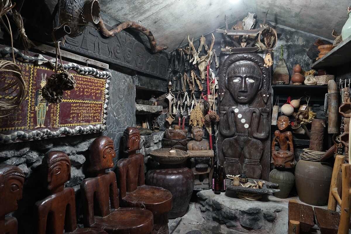 「薩巴里文化工藝室」。