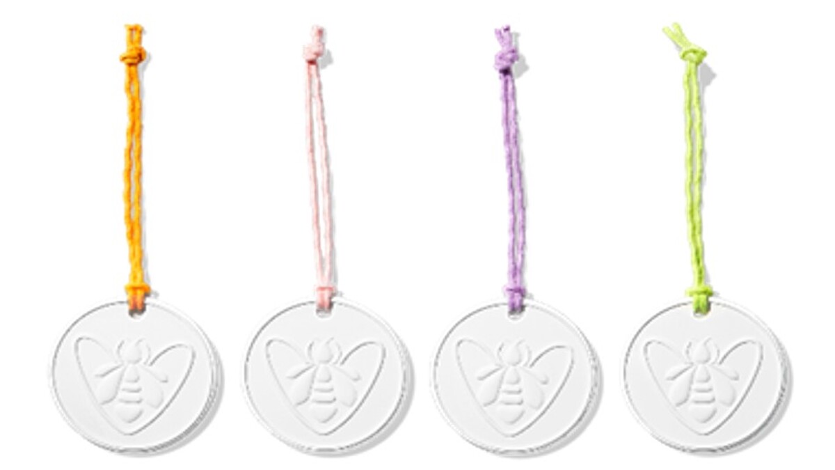 花草水語淡香水系列，買任二款即贈嬌蘭蜂印蜜意擴香陶瓷組。