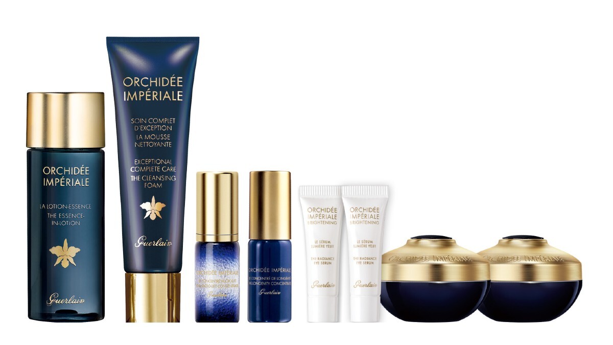 蘭鑽氧生蘭花精露40ml、蘭鑽氧生潔顏乳霜30ml、蘭鑽極致濃縮精華5ml、蘭鑽精奢氧生微晶萃5ml、鑽氧蘊極光白金隔離乳3ml、蘭鑽氧蘊極光眼部精華3ml、蘭蘭鑽極萃氧生眼唇霜 7ml、蘭鑽極萃氧生乳霜7ml。