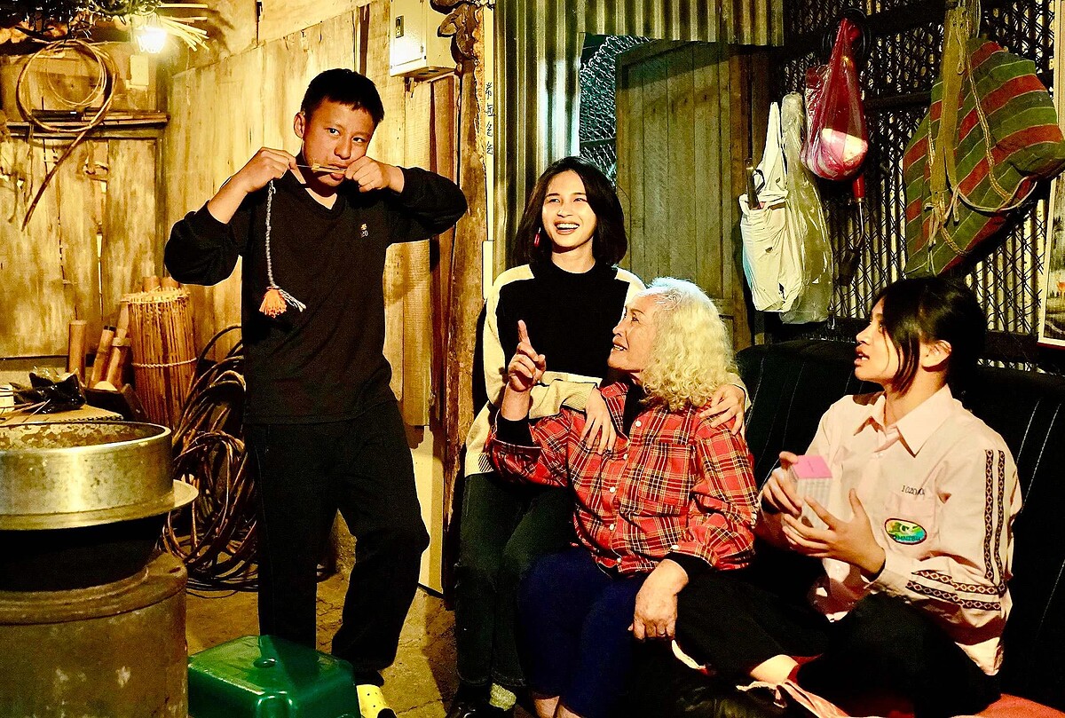 張祖鈞(左)年紀雖輕，卻一心想傳承泰雅文化